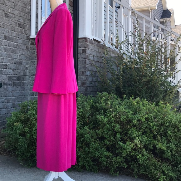 Size 12 Katherine Kay Fuchsia Suit - Picture 2 of 7